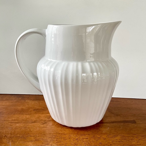 Vintage Corning-ware Tableware French White Ribbed Pitcher, Farmhouse - Picture 7 of 8